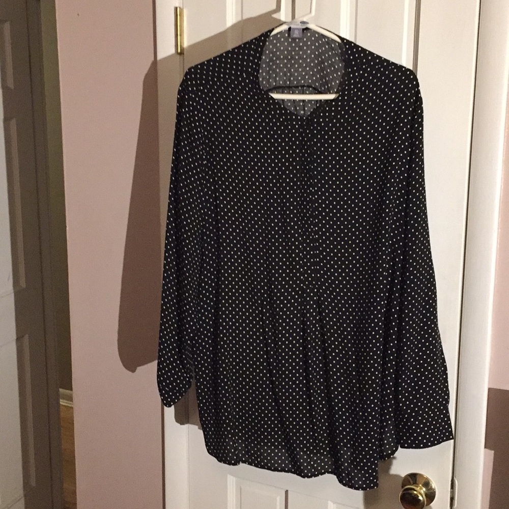 Old Navy Long Sleeve Button Up Polka Dot Shirt